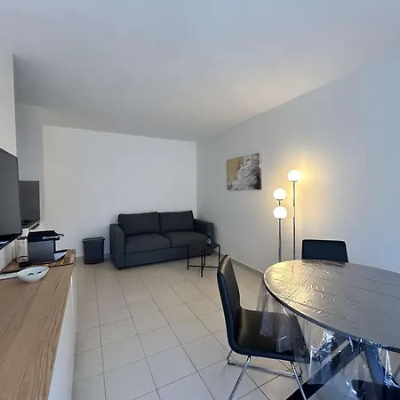 Studio Cosy Avec Terrasse, Piscine Et Climatisation A Mandelieu-la-napoule, Proche Commerces - Fr-1-609-107 شقة ماندوليو لا نابول