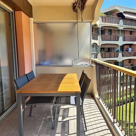 شقة Studio Cosy Avec Terrasse, Piscine Et Climatisation A Mandelieu-la-napoule, Proche Commerces - Fr-1-609-107 *