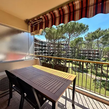 Studio Cosy Avec Terrasse, Piscine Et Climatisation A Mandelieu-la-napoule, Proche Commerces - Fr-1-609-107 شقة