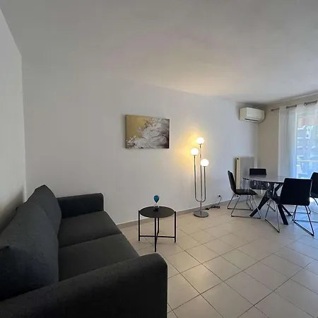 Appartamento Studio Cosy Avec Terrasse, Piscine Et Climatisation A Mandelieu-la-napoule, Proche Commerces - Fr-1-609-107